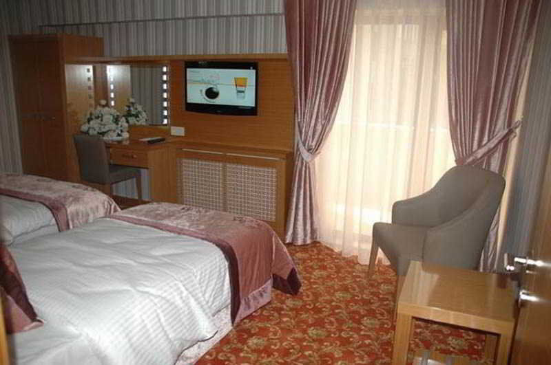 Alfa Hotel Истанбул Екстериор снимка