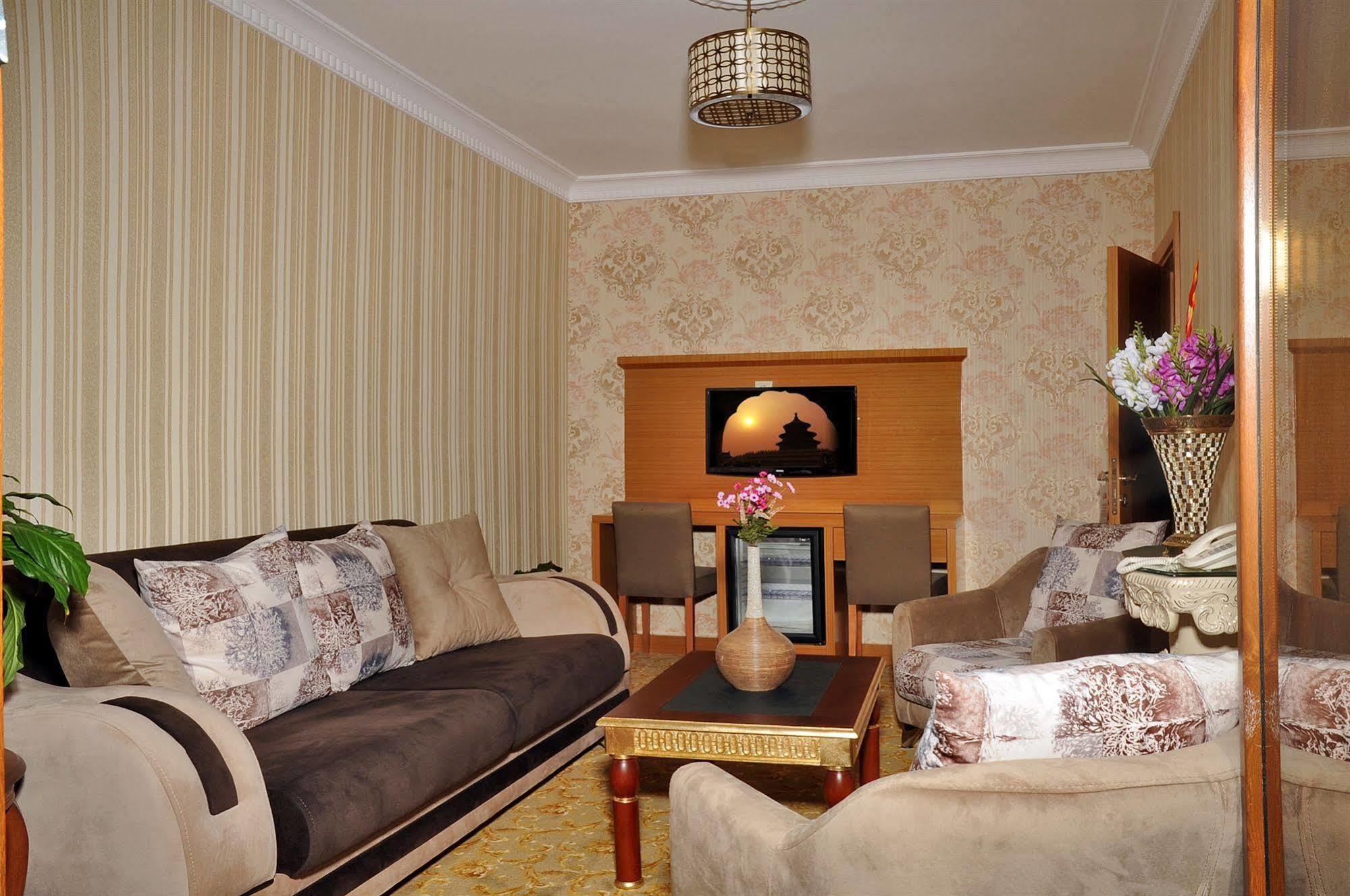 Alfa Hotel Истанбул Екстериор снимка